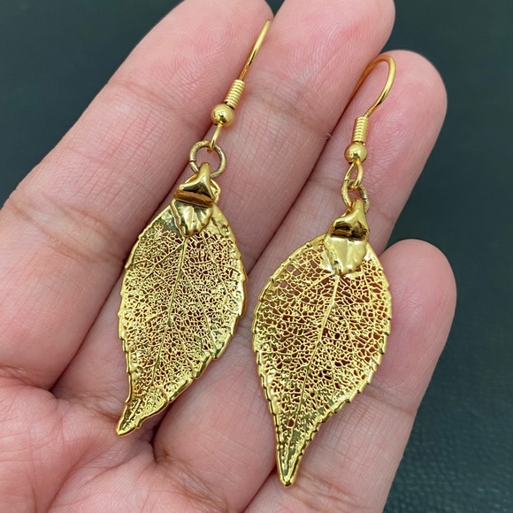 Unsigned Gold-tone Japanese Maple Leaf Dangle Earrings 3.6g - Picture 3 of 10